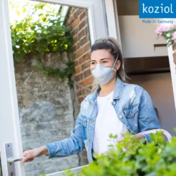 Gezichtsmasker Koziol Cummunity Mask Organic Soft Grey -Skimateriaal Winkel 3 3172 hi community maske grey 3