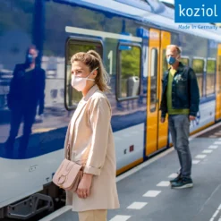 Gezichtsmasker Koziol Cummunity Mask Organic Pink -Skimateriaal Winkel 4 3172 hi community maske pink 3